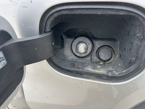 Used 2019 GMC Sierra 1500 SLE w/ SLE Value Package image 17