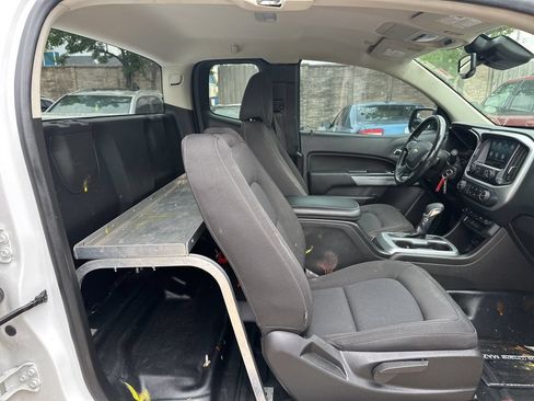 Used 2022 Chevrolet Colorado LT w/ Fleet Safety Package RWD image 16