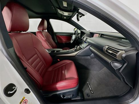 Used 2016 Lexus IS 350 image 31