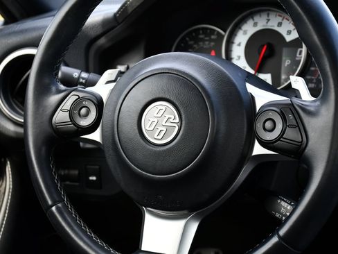 Used 2019 Toyota 86 RWD image 22