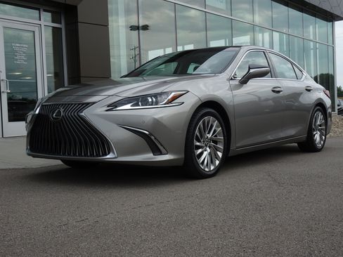 Used 2020 Lexus ES 350 w/ Accessory Package FWD image 1