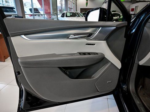 Used 2023 Cadillac XT5 Premium Luxury image 16