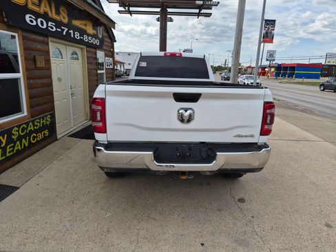 Used 2019 RAM 2500 Tradesman w/ Safety Group AWD/4WD image 4