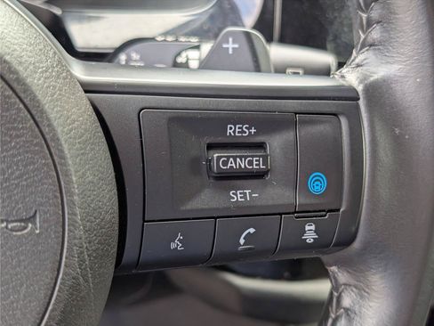 Used 2024 Nissan Pathfinder SV FWD image 24