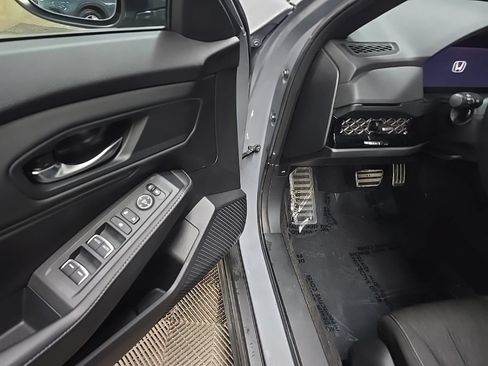 Used 2023 Honda Accord Sport image 28