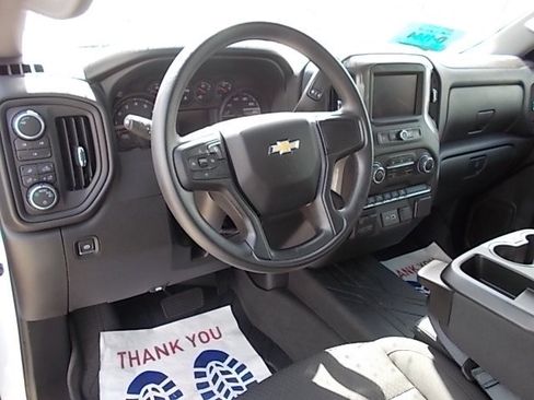 Used 2025 Chevrolet Silverado 2500 W/T w/ WT/CX Safety Package AWD/4WD image 10