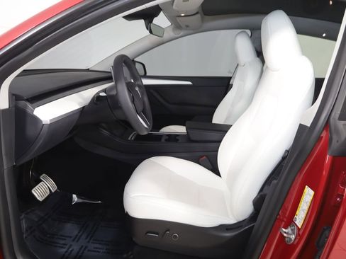 Used 2023 Tesla Model Y Performance image 13