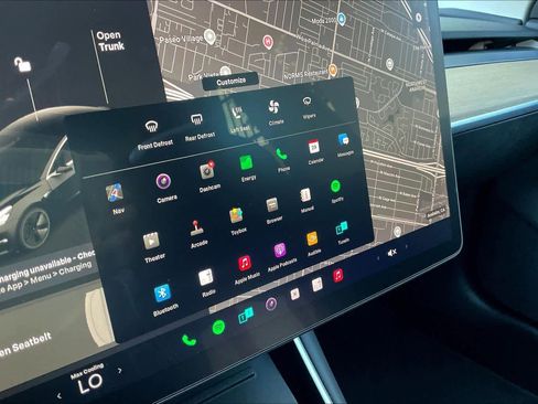 Used 2018 Tesla Model 3 Mid Range image 31