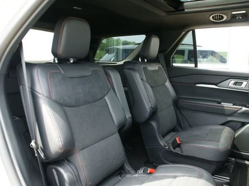 New 2026 Ford Explorer ST AWD/4WD image 38