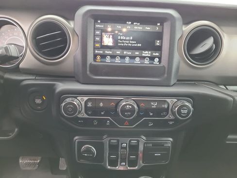 Used 2021 Jeep Wrangler Unlimited Sport image 24