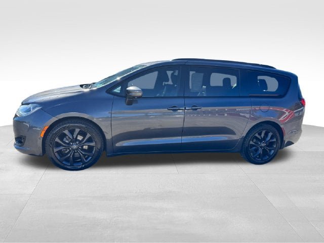 Used 2020 Chrysler Pacifica Limited FWD image 17