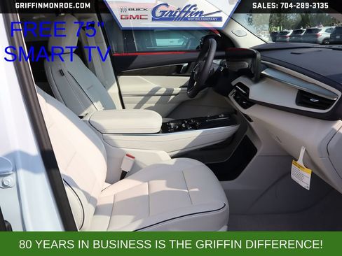 New 2027 Buick Enclave Avenir w/ LPO, Illumination Package FWD image 33
