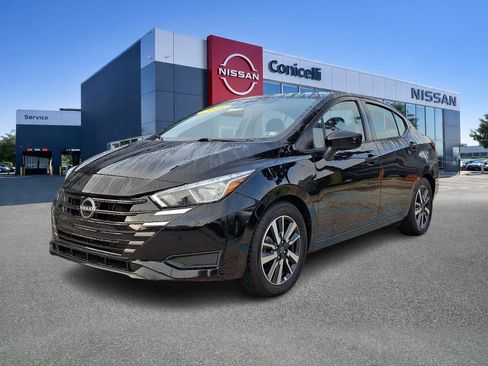 Used 2023 Nissan Versa SV FWD image 3