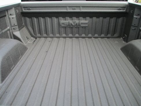 New 2026 GMC Sierra 1500 SLT w/ SLT Premium Plus Package image 6