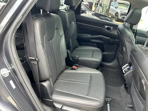 Certified 2023 Kia Sorento SX AWD/4WD image 20
