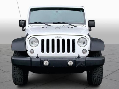 Used 2018 Jeep Wrangler Sport image 3
