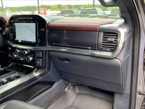 Used 2021 Ford F150 Lariat w/ Equipment Group 502A High image 19