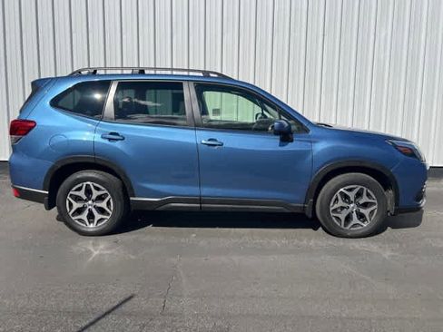 Certified 2023 Subaru Forester Premium w/ Popular Package #2 image 7