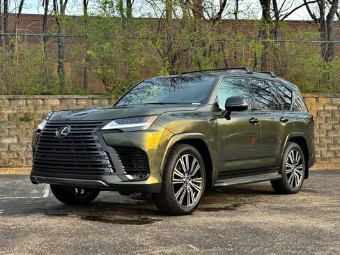 New 2026 Lexus LX 700h Luxury image 10