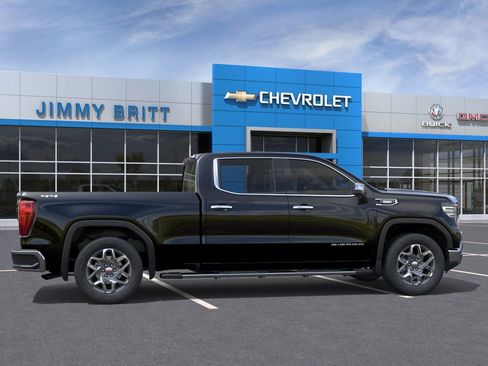 New 2026 GMC Sierra 1500 SLT image 5