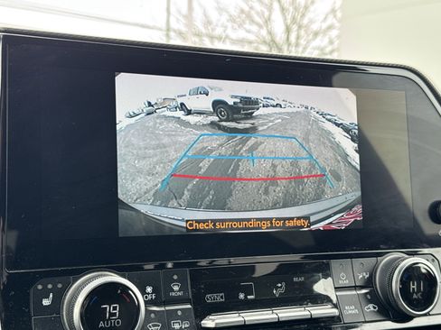 Used 2024 Toyota Highlander XSE image 9