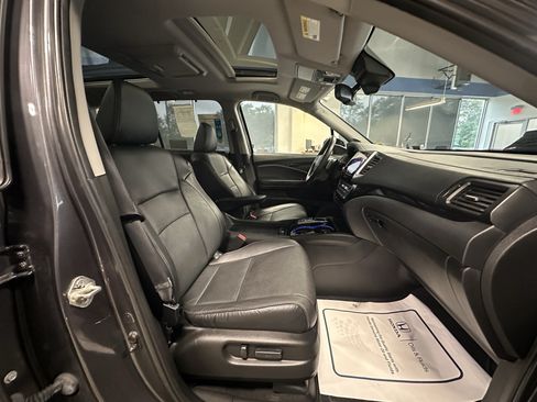 Used 2018 Honda Pilot Elite image 30