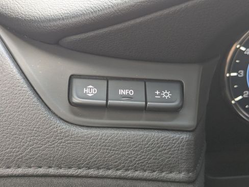 Certified 2020 Cadillac Escalade Premium Luxury AWD/4WD image 19