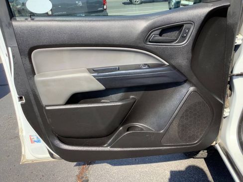 Used 2015 Chevrolet Colorado W/T w/ WT Convenience Package AWD/4WD image 28
