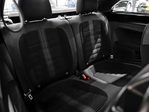 Used 2014 Volkswagen Beetle GSR image 38