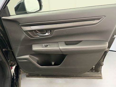 Used 2025 Honda CR-V LX image 32