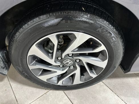 Used 2018 Honda Civic EX image 12
