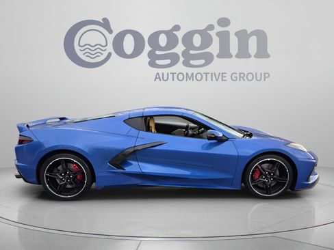 Used 2022 Chevrolet Corvette Stingray Premium Cpe w/ Z51 Performance Package RWD image 6