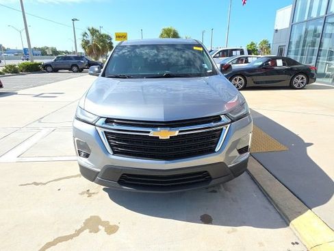 Used 2023 Chevrolet Traverse LS FWD image 9