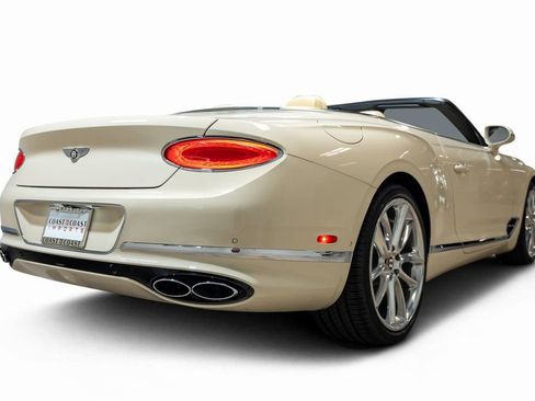 Used 2020 Bentley Continental GT image 12