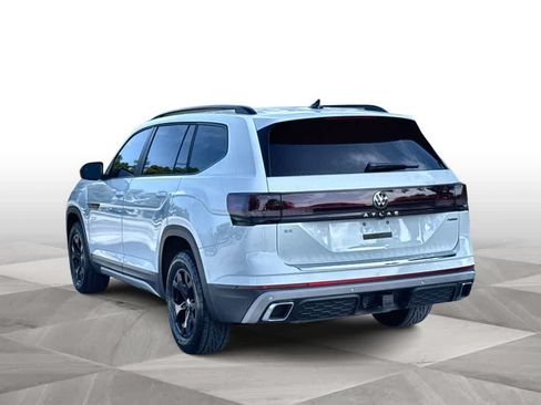 Used 2024 Volkswagen Atlas Peak Edition SE AWD/4WD image 6