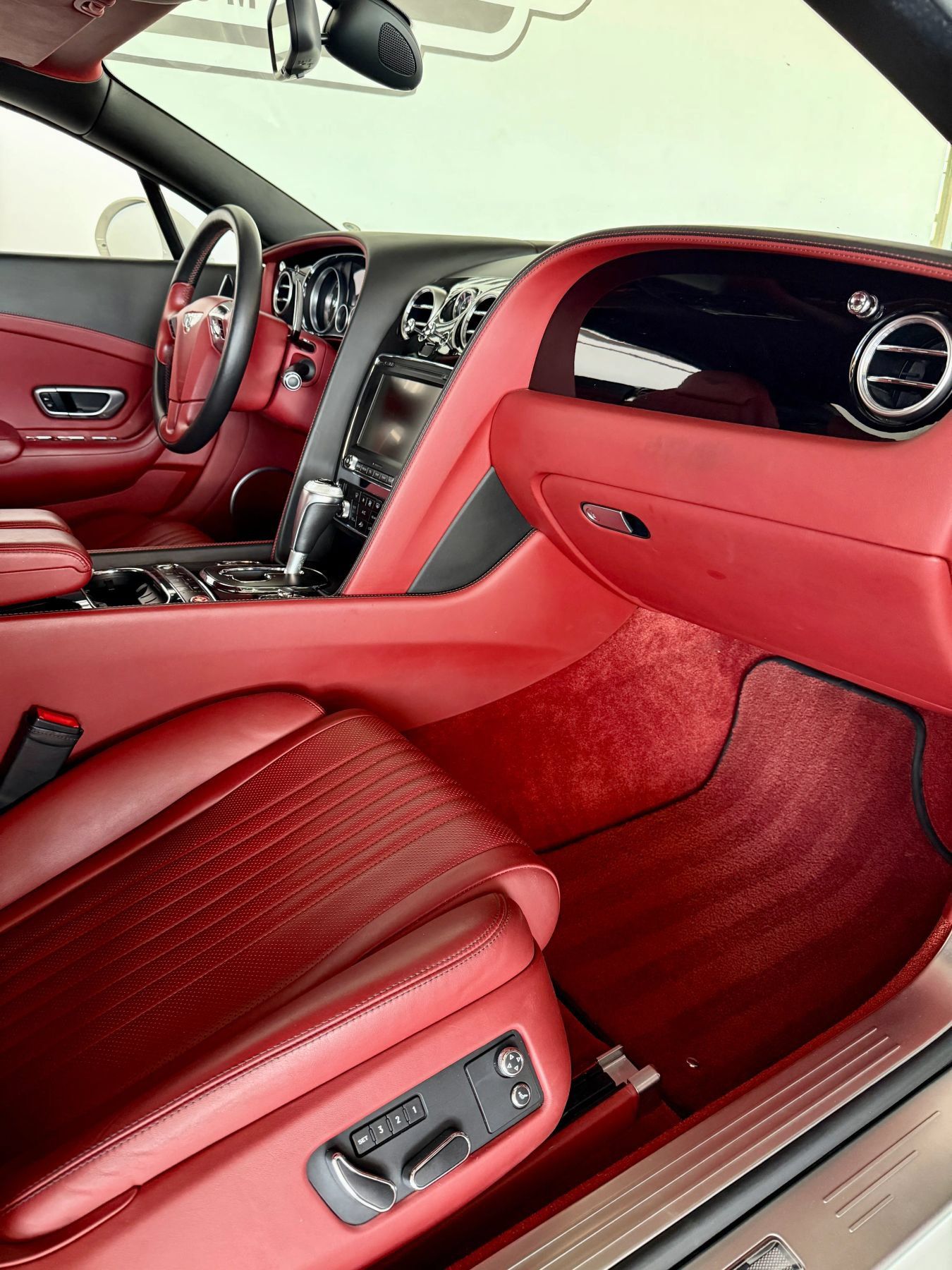 Used 2016 Bentley Continental GT AWD/4WD image 22