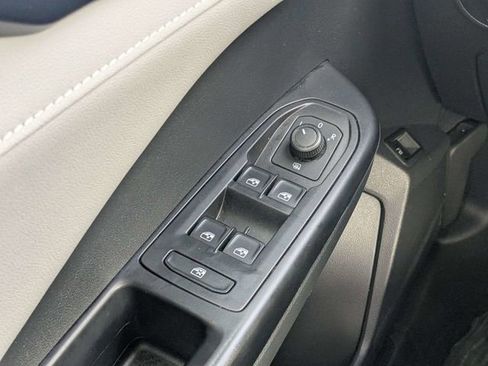 Used 2024 Volkswagen Taos SE FWD image 20