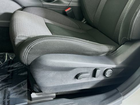 Used 2020 Subaru Outback Premium image 18