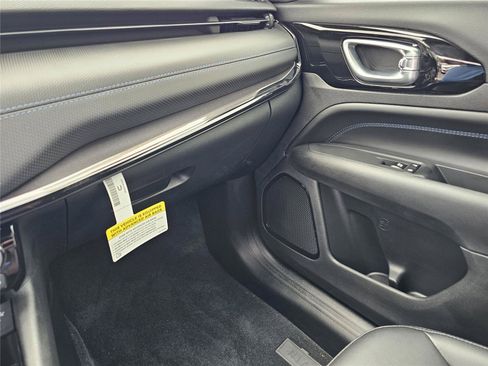 New 2026 Jeep Compass Latitude AWD/4WD image 26