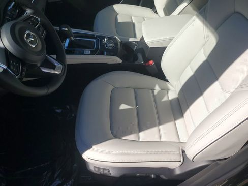 New 2025 MAZDA CX-5 AWD 2.5 S w/ Premium Plus Pkg image 18