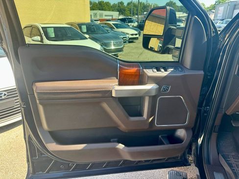 Used 2021 Ford F250 King Ranch w/ King Ranch Ultimate Package AWD/4WD image 16