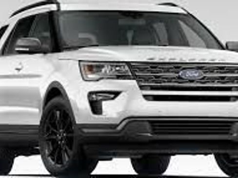 Used 2019 Ford Explorer XLT w/ Equipment Group 202A image 1