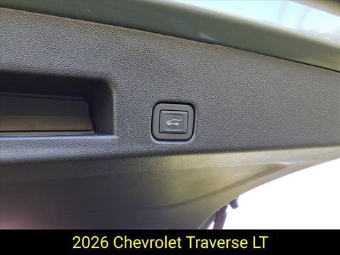 New 2026 Chevrolet Traverse LT image 6