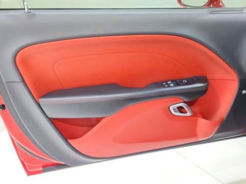 Used 2015 Dodge Challenger R/T Plus RWD image 21