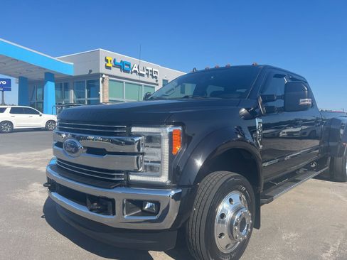 Used 2019 Ford F450 Lariat w/ Lariat Ultimate Package AWD/4WD image 2