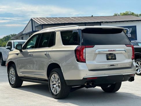 Used 2021 GMC Yukon Denali w/ Advanced Technology Package RWD image 5