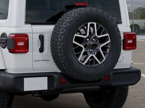 New 2026 Jeep Wrangler Unlimited Sahara AWD/4WD image 13