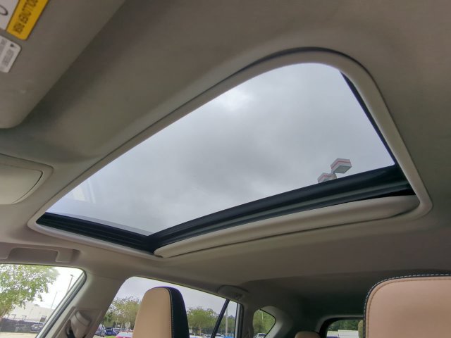 Used 2017 Toyota RAV4 XLE w/ All Weather Liner Package AWD/4WD image 22