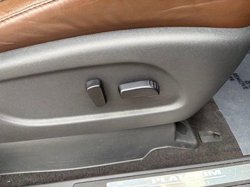 Used 2021 Nissan Titan Platinum Reserve w/ Moonroof Package image 47