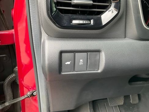 Used 2025 Honda Pilot EX-L image 9